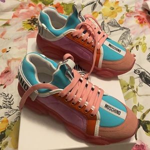 Women’s Moschino Trainers sz36